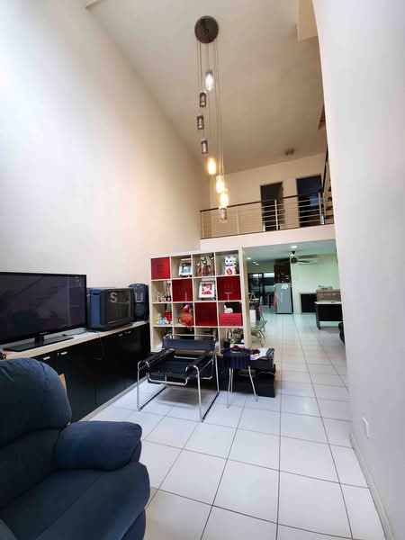 3-storey Terraced House for Sale in Taman Tasik Damai (Sungai Besi) - Suki Tan - Living Room - PropertyGuru.com.my