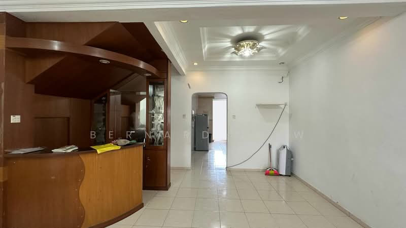 2-storey Terraced House for Sale in Taman Iping (Batu Maung) - Bernard Chew - Living Room - PropertyGuru.com.my