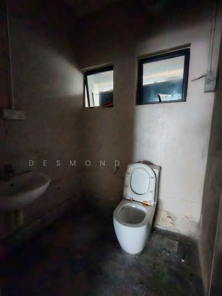 Shop / Office for Rent in Kepong (Kuala Lumpur) - Desmond Tang - Bathroom - PropertyGuru.com.my