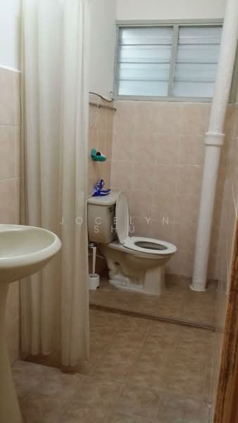 Rumah Teres 2 Tingkat untuk Dijual di Taman Daya (Kepong) - Jocelyn Shu - Bathroom - PropertyGuru.com.my