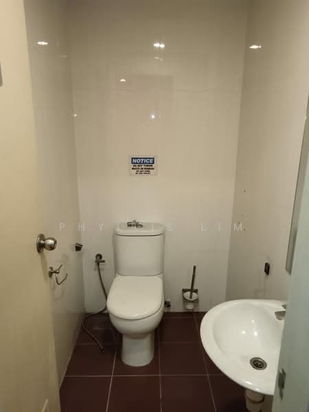 Rumah Niaga untuk Disewa di Bukit Bintang (KL City Centre) - Phyllis Lim - Bathroom - PropertyGuru.com.my