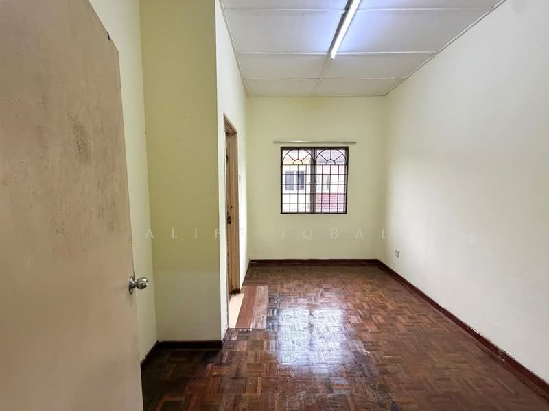 Rumah Teres untuk Dijual di Taman Tun Perak (Rawang) - Aliff Iqbal - PropertyGuru.com.my