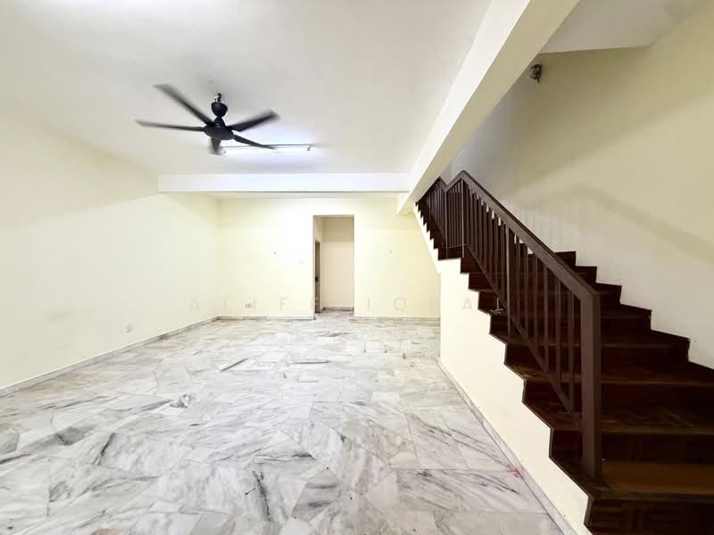 Rumah Teres untuk Dijual di Taman Tun Perak (Rawang) - Aliff Iqbal - PropertyGuru.com.my