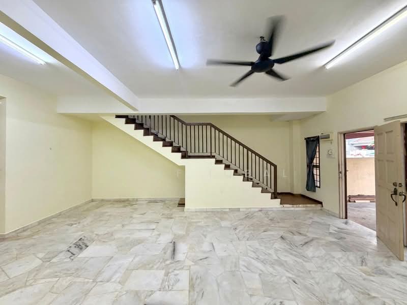 Rumah Teres untuk Dijual di Taman Tun Perak (Rawang) - Aliff Iqbal - PropertyGuru.com.my