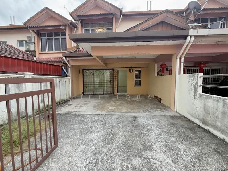 Rumah Teres untuk Dijual di Taman Tun Perak (Rawang) - Aliff Iqbal - PropertyGuru.com.my