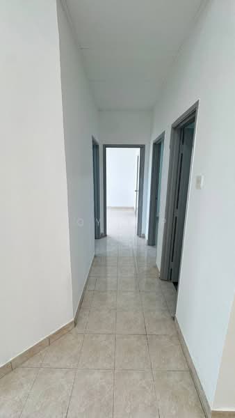 Apartment for Sale at Vista Seri Alam - Roy Yap - Corridor - PropertyGuru.com.my