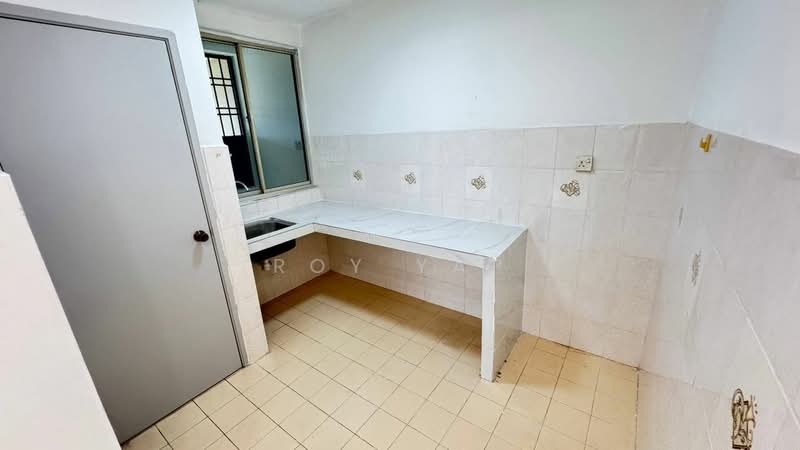 Apartment for Sale at Vista Seri Alam - Roy Yap - Kitchen - PropertyGuru.com.my
