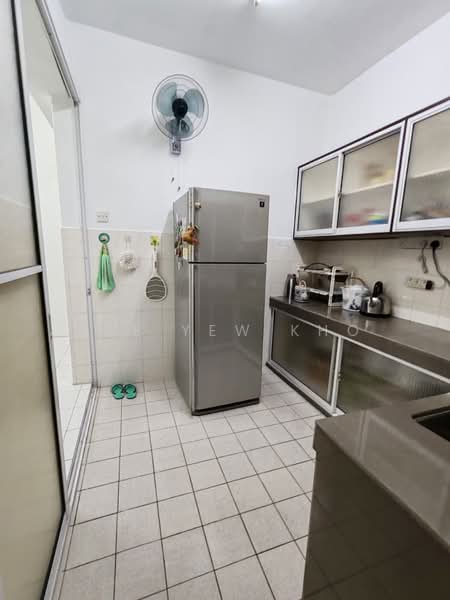 Apartment for Rent at Jalil Damai Apartments - Yee Yew Kho - Kitchen - PropertyGuru.com.my