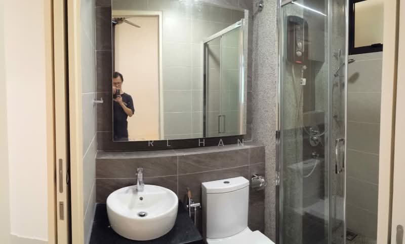 Servis Apartment untuk Disewa di Isola - RL Han - Bathroom - PropertyGuru.com.my