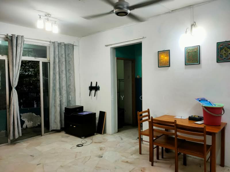 Apartment for Rent at Kiambang Apartment - Stanley Ooi - Living Room - PropertyGuru.com.my