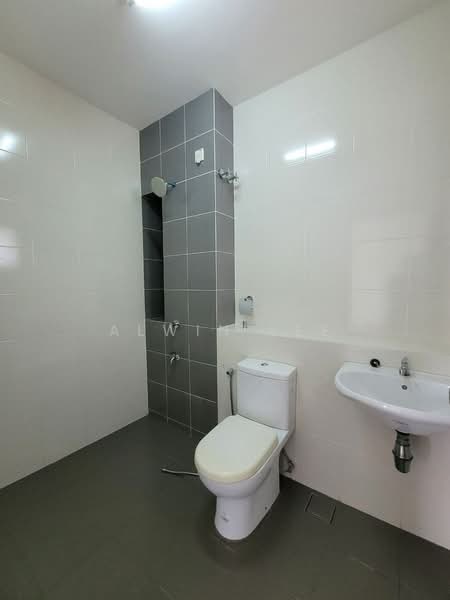 2-storey Terraced House for Sale in Klang (Selangor) - Alwin Lee - Bathroom - PropertyGuru.com.my