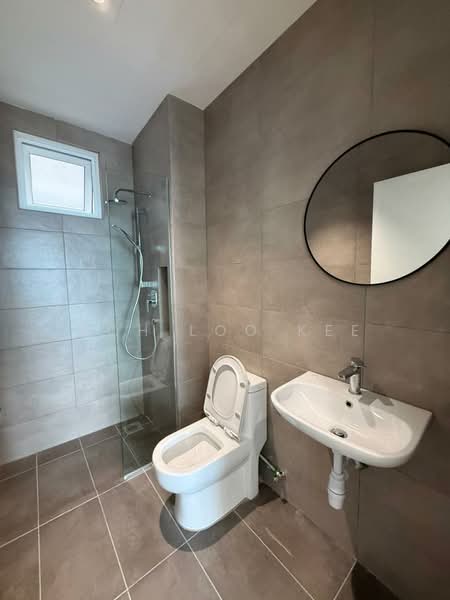 Kondominium untuk Dijual di d'Brightton - Poh Loo Kee - Bathroom - PropertyGuru.com.my