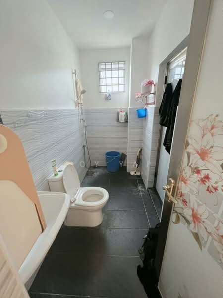 Rumah Teres 2 Tingkat untuk Dijual di Bandar Baru Permas Jaya (Permas Jaya) - Roy Yap - Bathroom - PropertyGuru.com.my