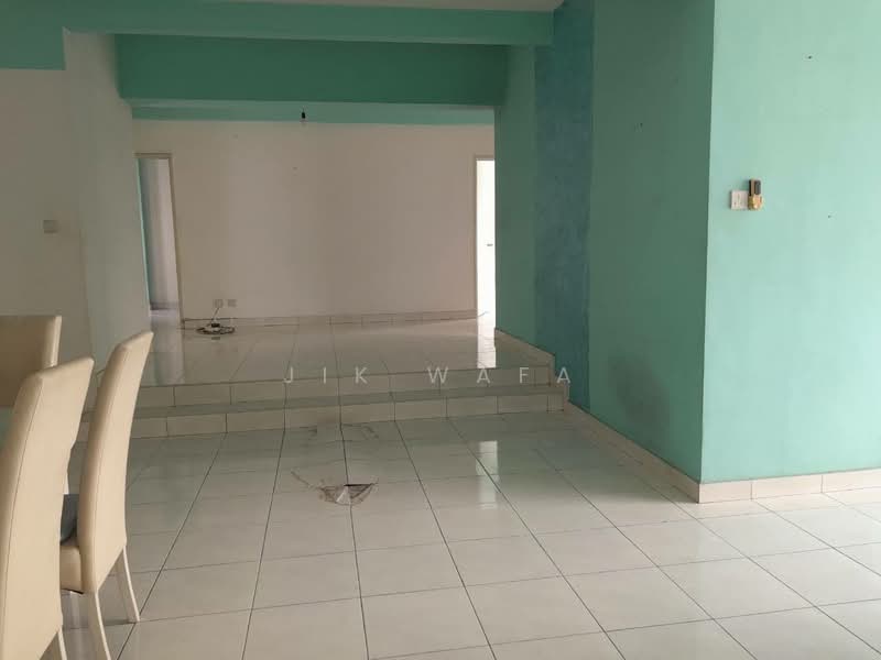 Kondominium untuk Disewa di Sterling - Jik Wafa - Living Room - PropertyGuru.com.my