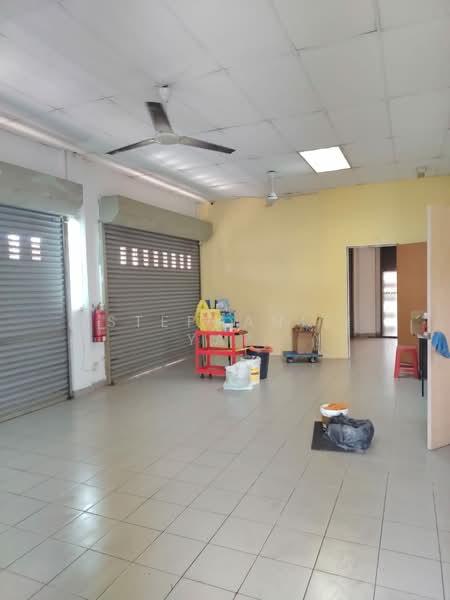 Shop for Rent in Bandar Bukit Tinggi 2 (Klang) - Stephanie Yap - Interior - PropertyGuru.com.my