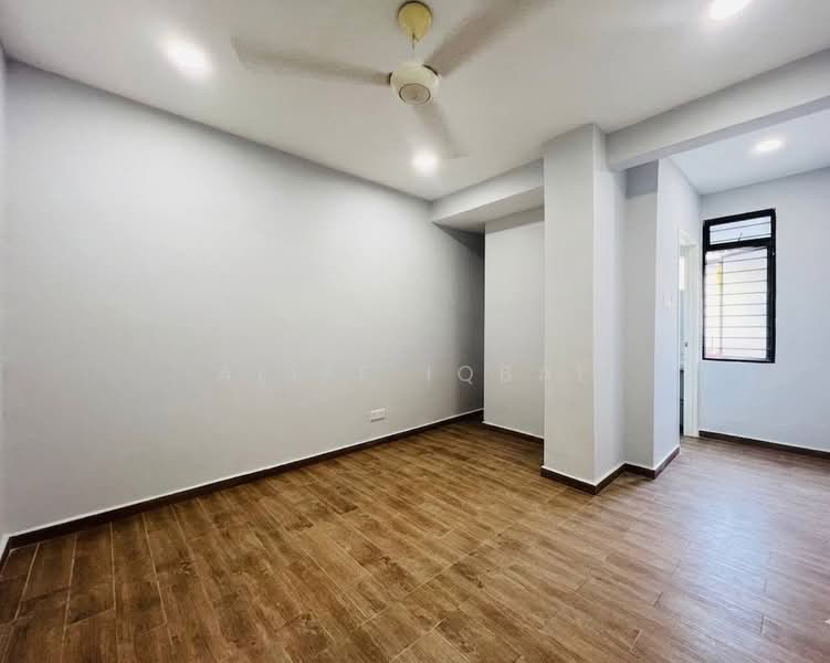 Rumah Teres untuk Dijual di TAMAN PUCHONG UTAMA (Puchong) - Aliff Iqbal - PropertyGuru.com.my