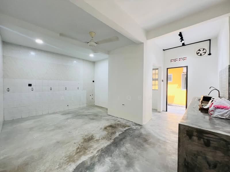 Rumah Teres untuk Dijual di TAMAN PUCHONG UTAMA (Puchong) - Aliff Iqbal - PropertyGuru.com.my