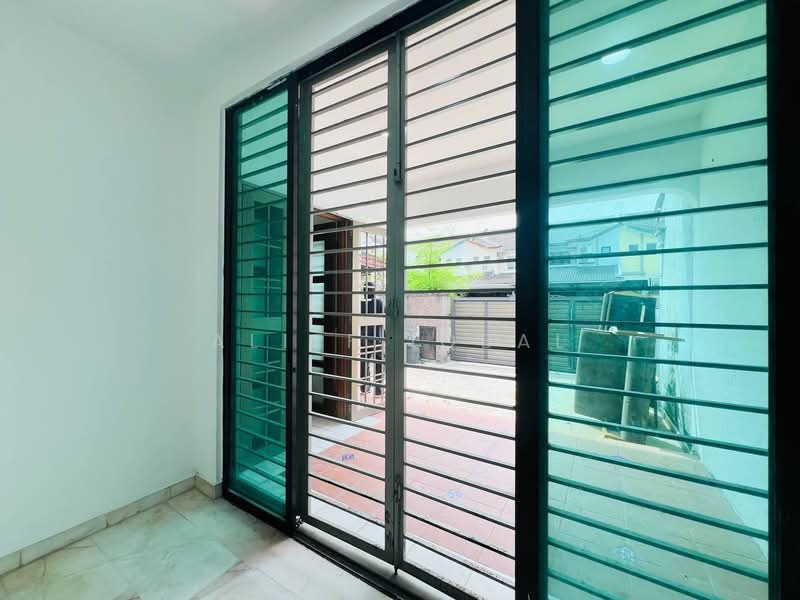 Rumah Teres untuk Dijual di TAMAN PUCHONG UTAMA (Puchong) - Aliff Iqbal - PropertyGuru.com.my