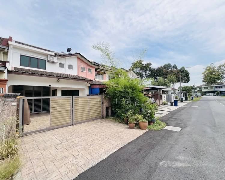Rumah Teres untuk Dijual di TAMAN PUCHONG UTAMA (Puchong) - Aliff Iqbal - PropertyGuru.com.my