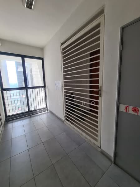 Servis Apartment untuk Dijual di Luminari - Alex Ho - Corridor - PropertyGuru.com.my