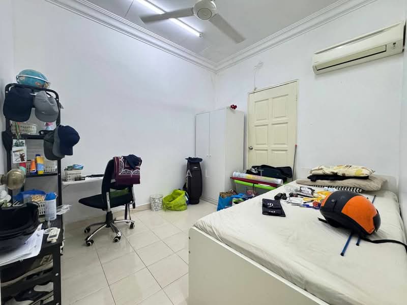 Link Bungalow for Sale in Taman Setiawangsa (Setiawangsa) - Ikmal MT - Bedroom - PropertyGuru.com.my