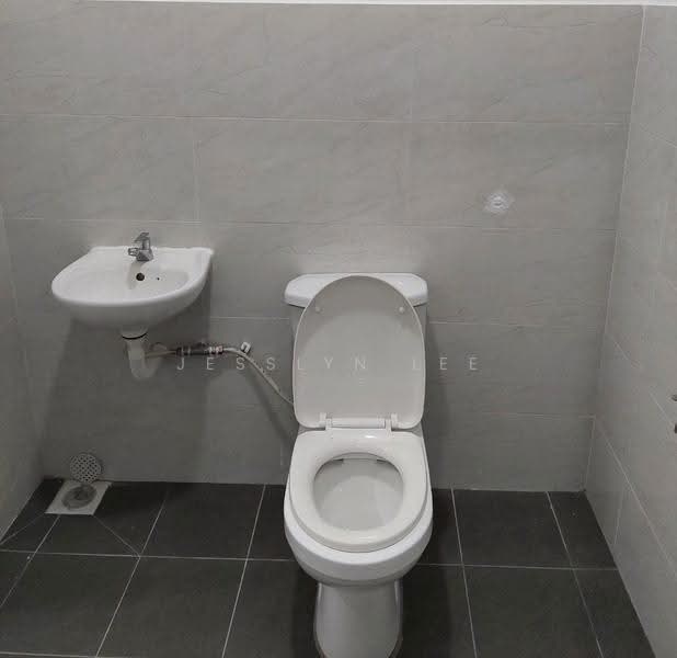 2-storey Terraced House for Sale in Taman Bukit Kajang Baru (Kajang) - Jesslyn Lee - Bathroom - PropertyGuru.com.my