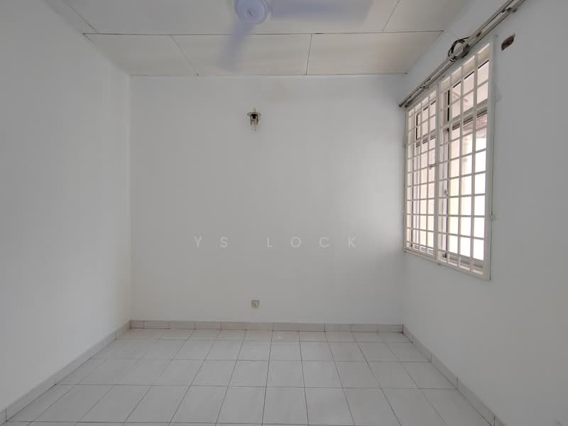 Pangsapuri untuk Dijual di Sentosa Court - YS Lock - Interior - PropertyGuru.com.my