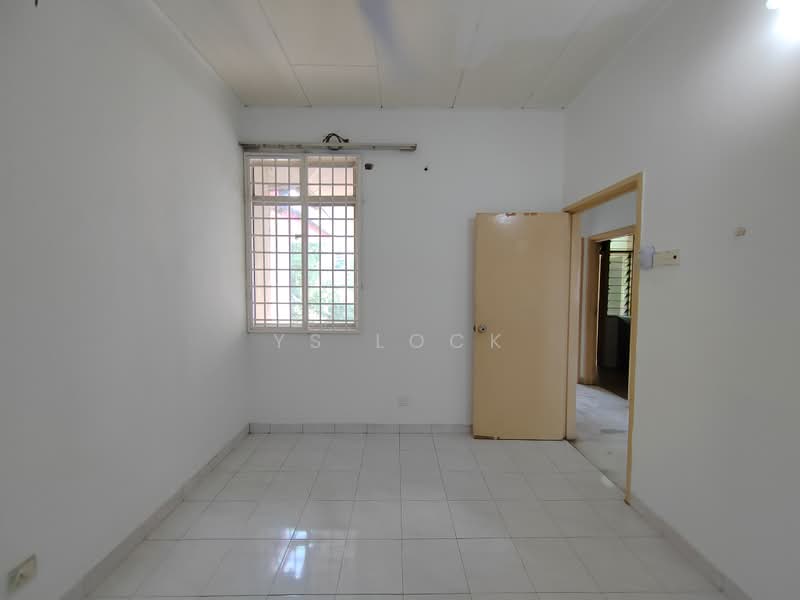 Pangsapuri untuk Dijual di Sentosa Court - YS Lock - Interior - PropertyGuru.com.my