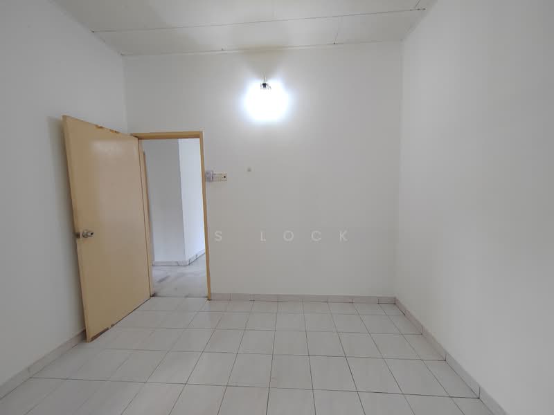 Pangsapuri untuk Dijual di Sentosa Court - YS Lock - Interior - PropertyGuru.com.my
