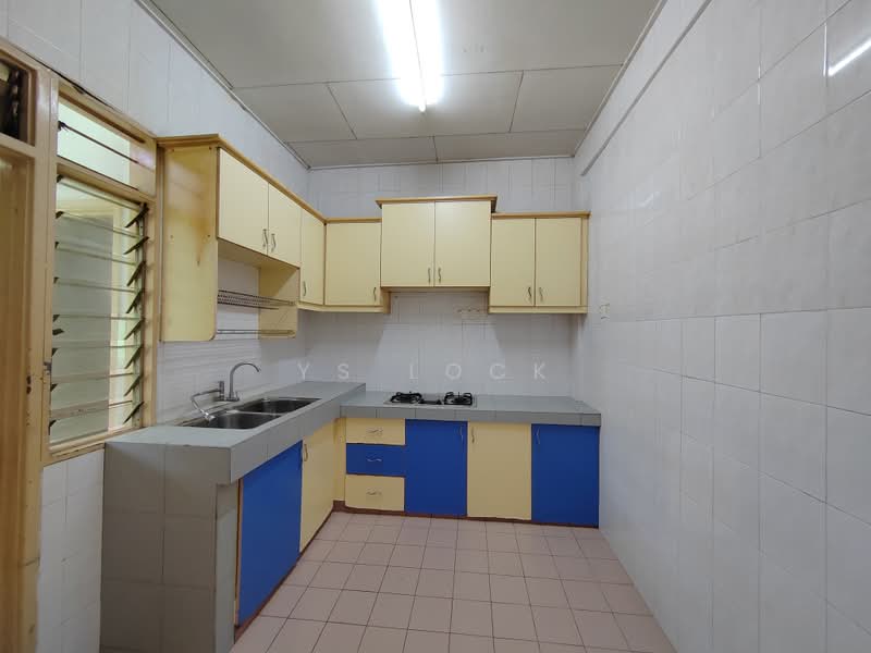 Pangsapuri untuk Dijual di Sentosa Court - YS Lock - Kitchen - PropertyGuru.com.my