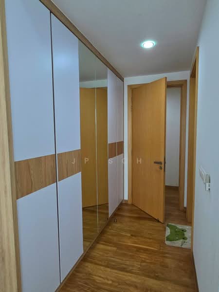 Servis Apartment untuk Dijual di Southern Marina Residences - JP Soh - Corridor - PropertyGuru.com.my