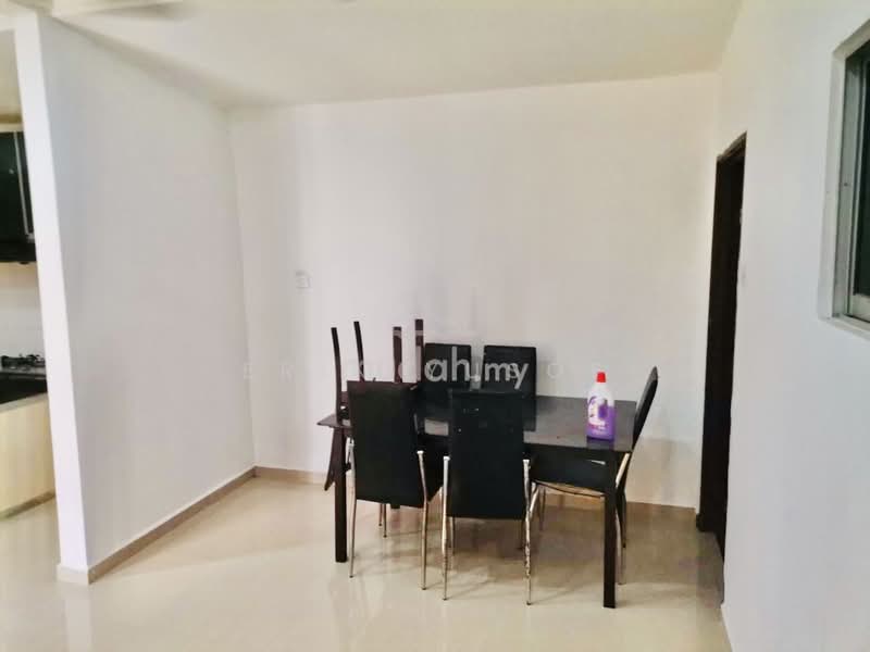 Terraced House for Rent in Desa Surada (Bangi) - Erin Yusof - Dining Room - PropertyGuru.com.my