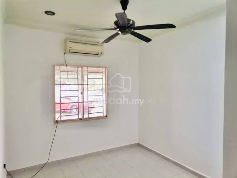 Terraced House for Rent in Desa Surada (Bangi) - Erin Yusof - Interior - PropertyGuru.com.my