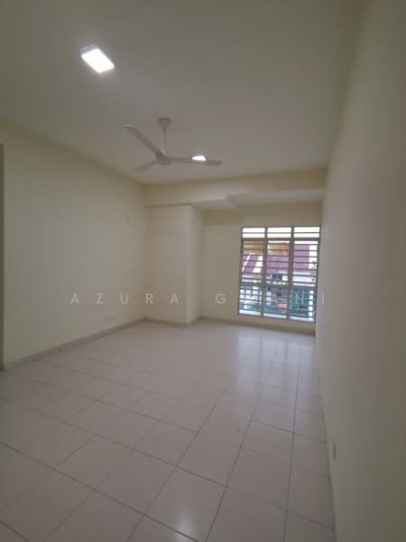 3-storey Terraced House for Sale in Simpang Ampat (Penang) - Azura Ghani - Living Room - PropertyGuru.com.my