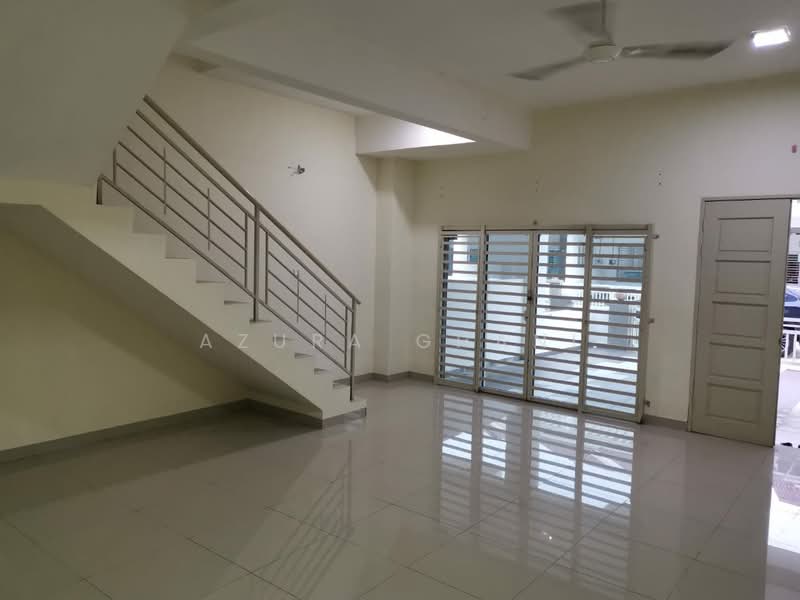 3-storey Terraced House for Sale in Simpang Ampat (Penang) - Azura Ghani - Living Room - PropertyGuru.com.my