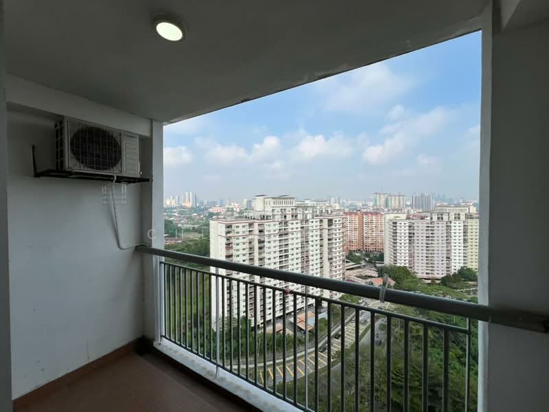Kondominium untuk Dijual di Suasana Lumayan - Chloe Chan - Balcony - PropertyGuru.com.my