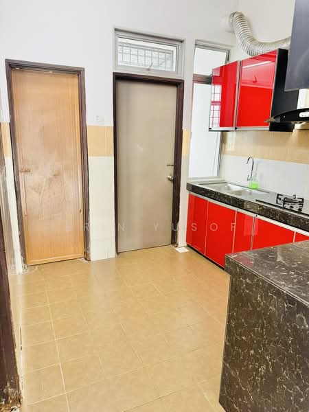 Rumah Teres untuk Disewa di Taman Intan Baiduri (Sepang) - Erin Yusof - Kitchen - PropertyGuru.com.my