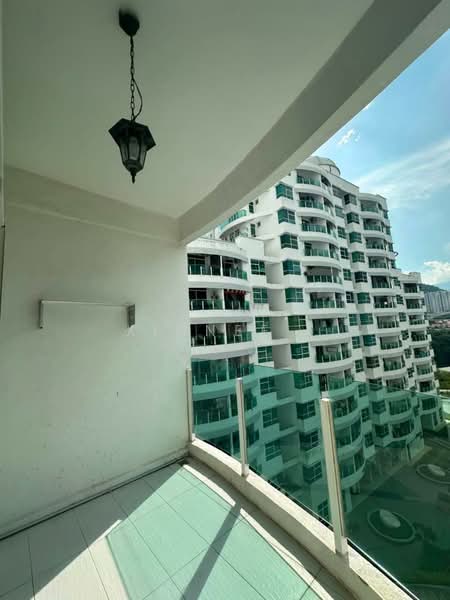 Kondominium untuk Disewa di The Oasis - Xinnee . - Balcony - PropertyGuru.com.my