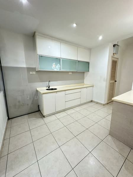 2.5-storey Terraced House for Sale in Taman Puchong Hartamas (Puchong) - Junbin Low - Kitchen - PropertyGuru.com.my