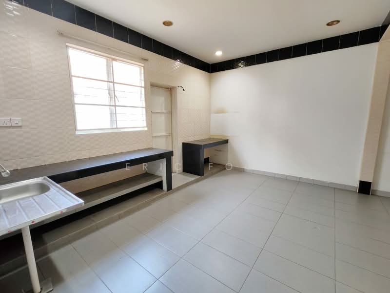 Rumah Teres 2 Tingkat untuk Disewa di Taman Meranti Jaya (Puchong) - Eric Foo - Kitchen - PropertyGuru.com.my