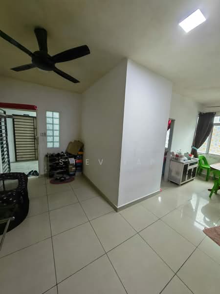 Apartment for Sale at Cyber City Apartment 1 - Stev Yap - Living Room - PropertyGuru.com.my