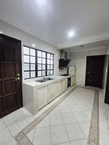 Rumah Berkembar untuk Dijual di Kajang (Selangor) - Azizirrahim . - Kitchen - PropertyGuru.com.my
