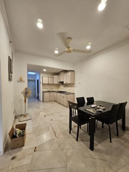 1-storey Terraced House for Rent in Tanjung Tokong (Penang) - Vincent Tan - Kitchen - PropertyGuru.com.my