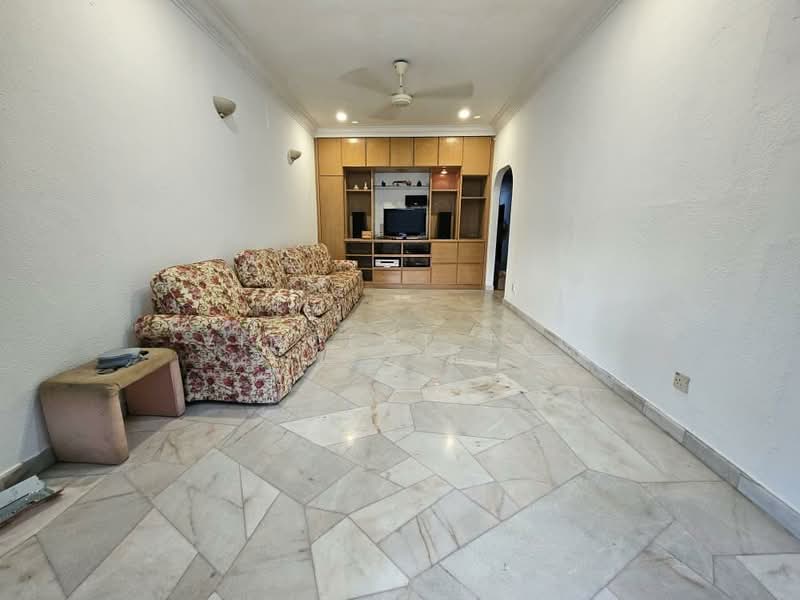 1-storey Terraced House for Rent in Tanjung Tokong (Penang) - Vincent Tan - Living Room - PropertyGuru.com.my