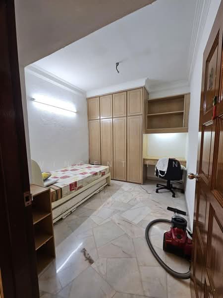 1-storey Terraced House for Rent in Tanjung Tokong (Penang) - Vincent Tan - Bedroom - PropertyGuru.com.my