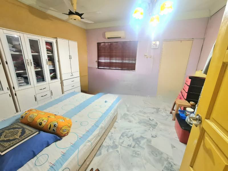Terraced House for Sale in Taman Rakan (Kajang) - Muhd Ajwad - Masterbed - PropertyGuru.com.my