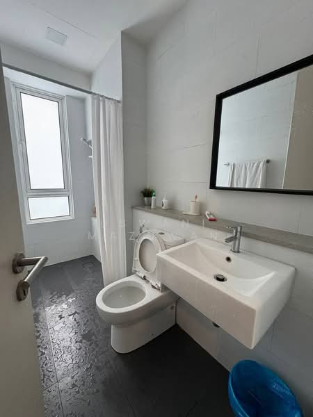 3-storey Terraced House for Rent in Tamansari (Rawang) - Uswani Mazuwan - Bathroom - PropertyGuru.com.my
