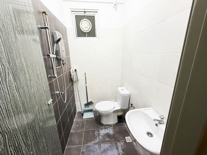 Apartment for Rent at The Rise Collection 3 - Jerry Tan - Bathroom - PropertyGuru.com.my