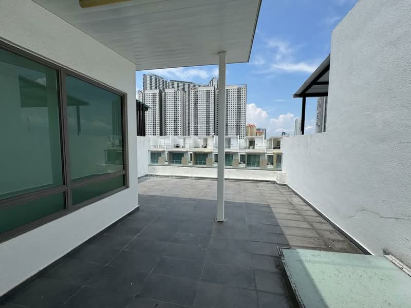 3-storey Terraced House for Sale in Gelugor (Penang) - Max Ng - Exterior - PropertyGuru.com.my