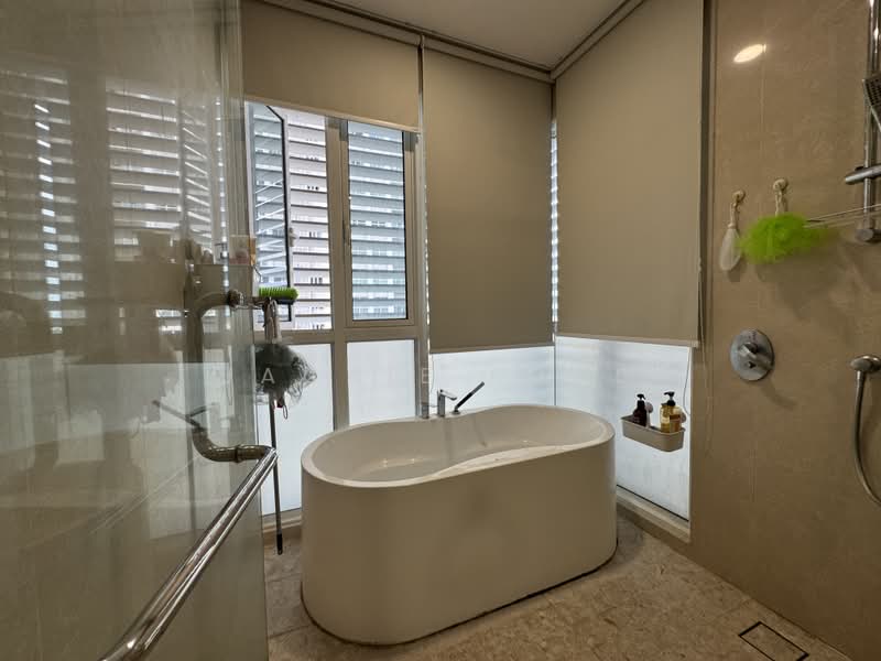 Kondominium untuk Disewa di Pavilion Hilltop - Jackie Fong - Master Bathroom - PropertyGuru.com.my